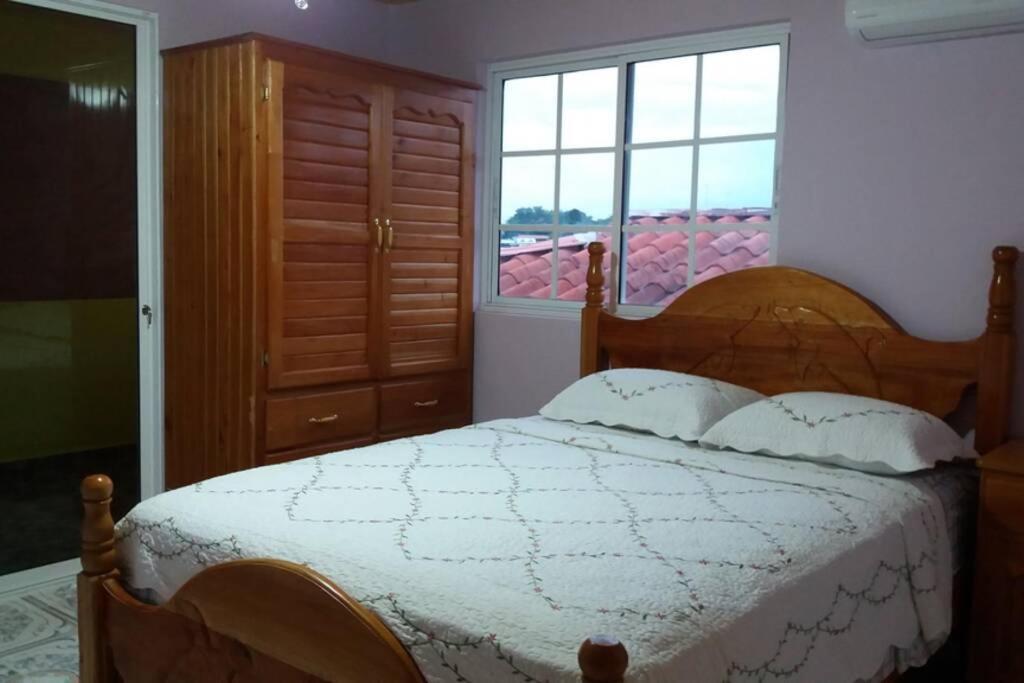 Urania House Villa Bocas del Toro Buitenkant foto